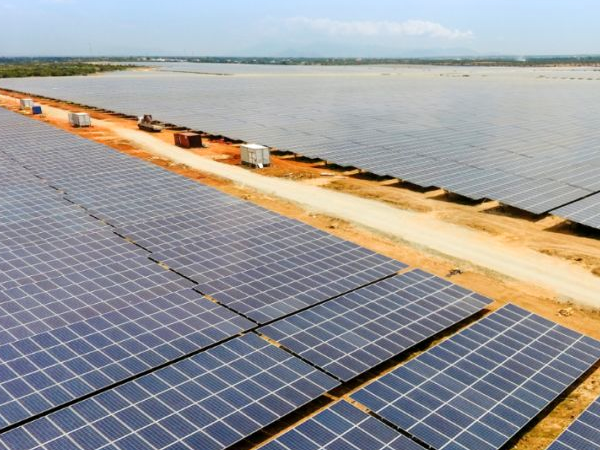 PV station monitoring system and network communication solutions